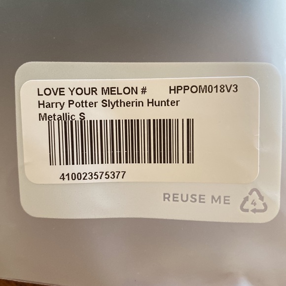 Love Your Melon Harry Potter Slytherin Hunter Metallic Silver Yarn Pom Beanie - Picture 4 of 4